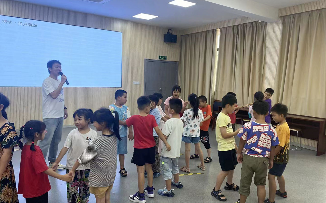 侯马龙观乡中心学校